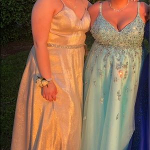 PROM DRESS (Will take offers)